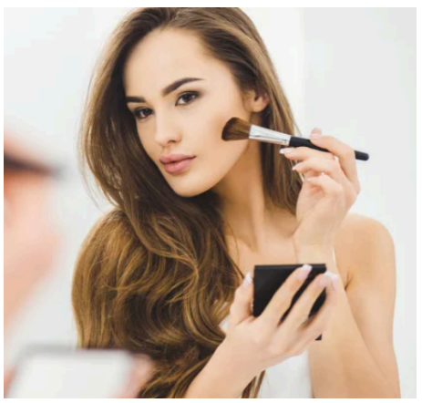 12 Gestes Essentiels pour un Maquillage de Jour Réussi